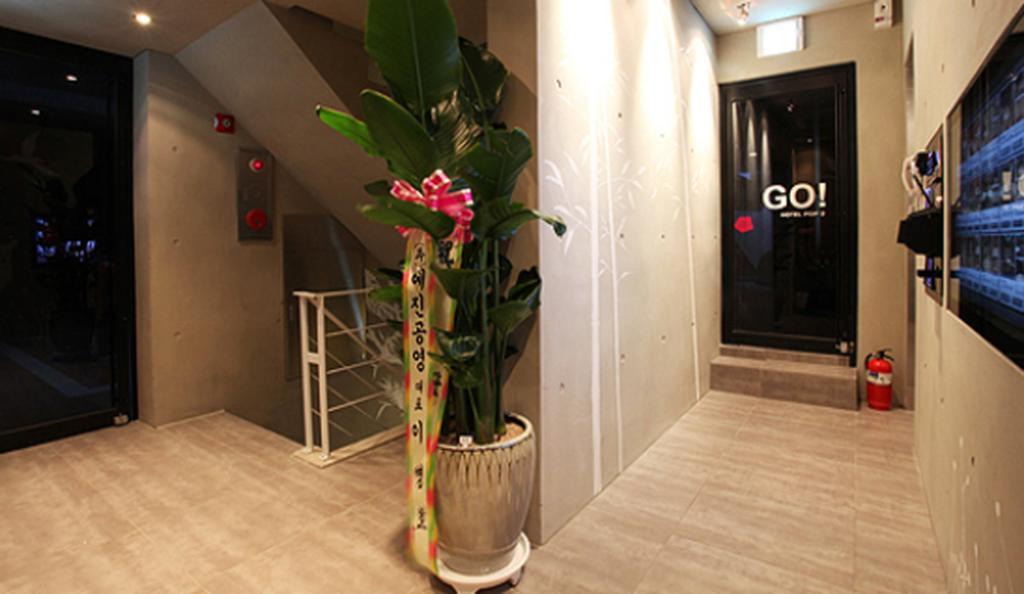 Hotel Pop2 Jongno Seoul Bagian luar foto