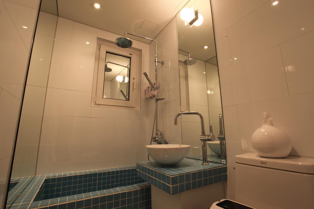 Hotel Pop2 Jongno Seoul Bagian luar foto